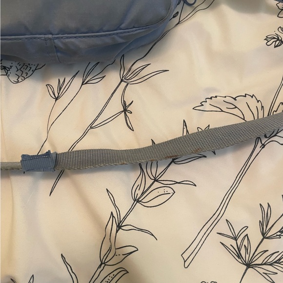 Fjallraven Women's Kanken Hip Pack - light blue - Picture 8 of 10